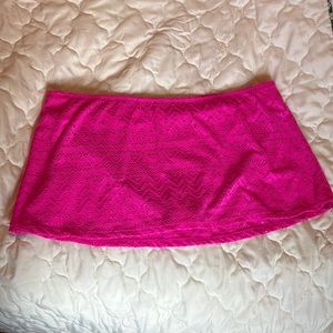 Adorable hot pink bikini bottom with skirt by Catalina, NWOT, size XL!